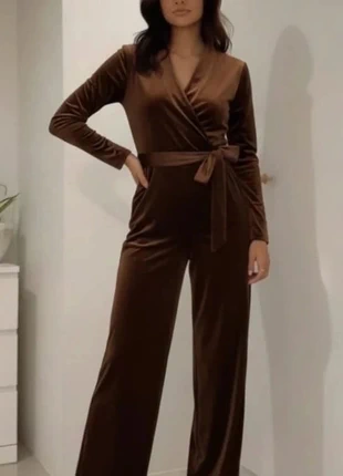 Combinaison velours marron, coupe portefeuille fluide et pantalon Large élégant. taille L, brand: Shorty, condition: Very good, size: M / 38 / 10, €69.00, €73.15 includes Buyer Protection