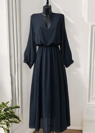 Robe longue marine taille M, marque: Boutique Parisienne, état: Très bon état, taille: M / 38 / 10, 35,00 €, 37,45 € Protection acheteurs (Pro) incluse