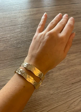 Bracelet manchette doré acier martelé réglable chic élégant vintage dressing, marque: Vintage Dressing, état: Neuf sans étiquette, 5,00 €, 5,95 € Protection acheteurs incluse