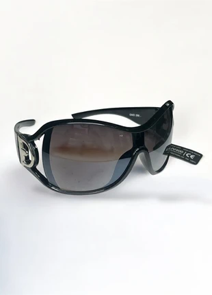 Vintage Y2K 2000’s chunky Black big cyber-style Urban sunglasses, marque: Vintage Dressing, état: Très bon état, 19,99 €, 21,69 € Protection acheteurs incluse