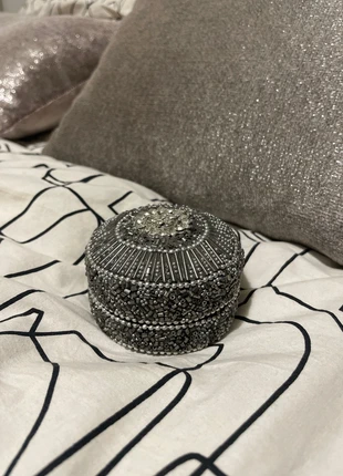 Petite boîte à bijoux grise ronde, brand: Inconnu, condizioni: Ottime, €2.00, €2.80 include la Protezione acquisti