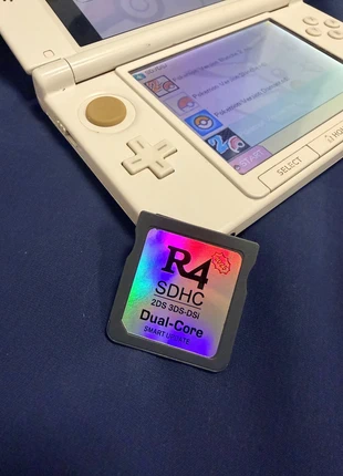 R4 Nintendo DS avec + de 330 jeux inclus, estado: Muy bueno, 35,00 €, 37,45 € Protección al comprador incluida