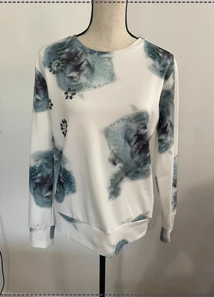 Sweat Femme à Motifs Floraux – Taille M – Blanc & Bleu – Léger & Confortable, staat: Goed, maat: M / 38 / 10, € 2,90, € 3,75 inclusief Kopersbescherming
