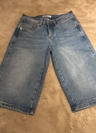 Red Button Lulu Denim Bermuda Shorts Knee Length 34 / UK 12, brand: Red Button, condition: New without tags, size: M / UK 12-14, £5.00, £5.95 includes Buyer Protection