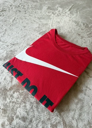 Tee Shirt Nike Homme Taille L – Rouge, marque: Nike, état: Très bon état, taille: L, 7,00 €, 8,05 € Protection acheteurs incluse