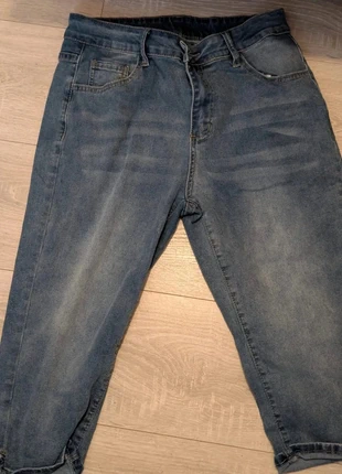Pantacourt Jean SHEIN Taille L (EU 40/42, US 10), brand: Shein, condition: Good, size: L / 40 / 12, €2.85, €3.69 includes Buyer Protection
