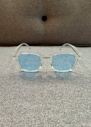 Lunettes de soleil bleu tendance été branche transparente – état neuf – look luxe chic mode soleil, brand: Zara, condition: New without tags, €10.00, €11.20 includes Buyer Protection