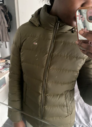 Tommy Jeans Khaki Green Jacket With Faux Fur, marque: Tommy Jeans, état: Bon état, taille: M / 38 / 10, 25,00 €, 26,95 € Protection acheteurs incluse