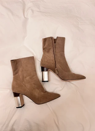 Pollini Wildleder-Stiefeletten in Beige – Top Zustand, merk: Pollini, staat: Heel goed, maat: 38, € 80,00, € 84,70 inclusief Kopersbescherming