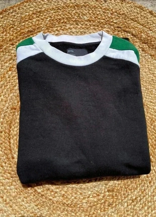 Pull noir Bershka taille S, marque: Bershka, état: Très bon état, taille: S, 5,00 €, 5,95 € Protection acheteurs incluse