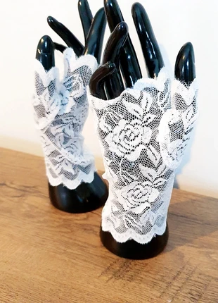 🤍Elegant White lace gloves, brand: Wedding, condition: New with tags, size: One size, £2.99, £3.84 includes Buyer Protection