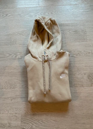 Pull nike beige brodée, marque: Nike, état: Très bon état, taille: S, 20,00 €, 21,70 € Protection acheteurs incluse