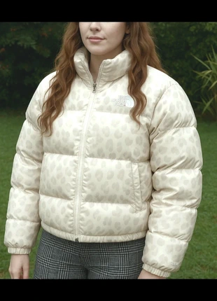 Doudoune The North Face M – Léopard Clair & Ultra Confortable, brand: The North Face, condition: Very good, size: M / 38 / 10, €160.00, €168.70 includes Buyer Protection