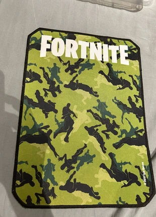 Fortnite Tapis de souris vert noir, marque: EPIC GAMES, état: Très bon état, 3,90 €, 4,80 € Protection acheteurs incluse