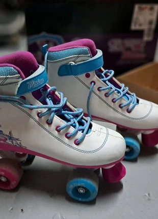 Patines 4 ruedas edicion limitada, marque: SFR, état: Très bon état, taille: 38, 20,00 €, 21,70 € Protection acheteurs incluse