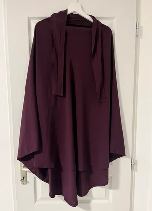 Khimar aubergine / violet / prune, marque: Boutique indépendante, état: Très bon état, 10,00 €, 11,20 € Protection acheteurs incluse