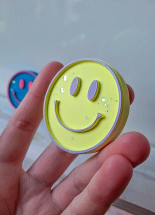 Nieuw! Smiley wanddecoratie geel lila, merk: wandpareltjes.van.marjo, staat: Nieuw, € 4,95, € 5,90 inclusief Kopersbescherming Pro