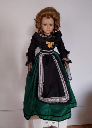 Jolie poupée de porcelaine ancienne avec gant noir 😊, condition: Good, size: One size, €14.00, €15.40 includes Buyer Protection Pro