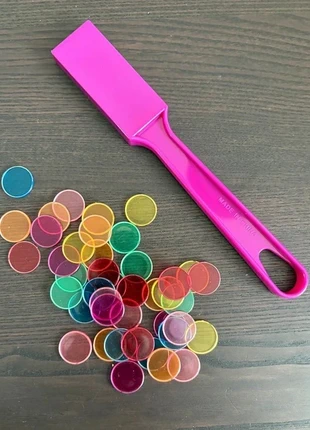 roze / paarse magneetstok, merk: Montessori, staat: Heel goed, maat: 3 jaar / 98 cm, € 7,50, € 8,58 inclusief Kopersbescherming Pro