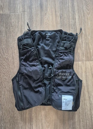 Satisfy running vest, merk: SATISFY, staat: Nieuw zonder prijskaartje, € 150,00, € 158,20 inclusief Kopersbescherming