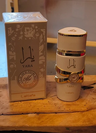 Parfum Latafa Yara blanc, brand: Lattafa, condition: New with tags, €10.00, €11.20 includes Buyer Protection