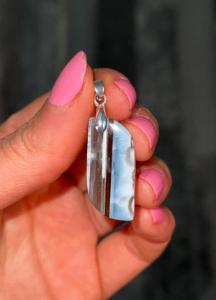 Pendentif opale bleue d’Owyhee, marque: Pierre, état: Neuf sans étiquette, 15,00 €, 16,45 € Protection acheteurs incluse