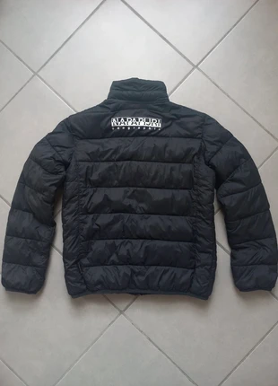 Giubbotto napapijri ragazzo nero invernale, piumino, bomber, nuovo, stampa sul retro nero, marque: Napapijri, état: Neuf sans étiquette, taille: M, 49,99 €, 53,19 € Protection acheteurs incluse