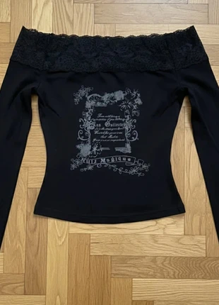 Haut Gothique en Velours et Dentelle Épaule Dénudée, marque: Tokyo Revengers, état: Très bon état, taille: S / 36 / 8, 35,90 €, 38,40 € Protection acheteurs incluse