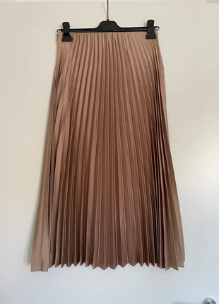 Gonna a pieghe Zara, marque: Zara, état: Neuf sans étiquette, taille: S / 36 / 8, 15,00 €, 16,45 € Protection acheteurs incluse