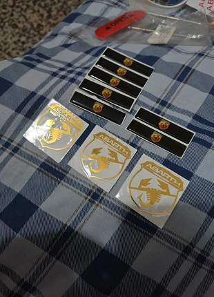 Adesivi abarth resinati e metallici gold oro leggi la descrizione, brand: Abarth, condizioni: Nuovo con cartellino, €2.00, €2.80 include la Protezione acquisti