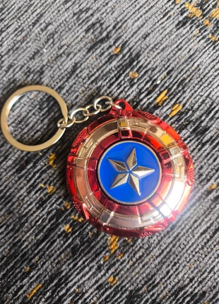 🔑 Porta-chaves Escudo do Capitão América (Marvel), marca: MARVEL AVENGERS, estado: Novo sem etiquetas, €5.00, €5.95 inclui Proteção do Comprador