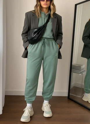 Magnifique ensemble Gymshark vert d’eau, marque: Gymshark, état: Très bon état, taille: S / 36 / 8, 28,00 €, 30,10 € Protection acheteurs incluse