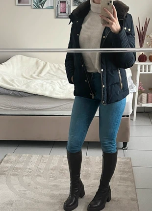 Veste hiver bleue marine doudoune h&m, marque: Zara, état: Très bon état, taille: L / 40 / 12, 35,00 €, 37,45 € Protection acheteurs incluse