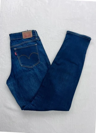 Jeans levis femme 712 slim W26 L32 FR36 (261*), marque: Levi's, état: Très bon état, taille: S / 36 / 8, 17,00 €, 18,55 € Protection acheteurs (Pro) incluse
