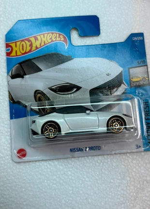 Nissan Z Proto blanc, marque: Hot Wheels, état: Neuf avec étiquette, taille: Prématuré, jusqu'à 44cm, 2,50 €, 3,33 € Protection acheteurs incluse