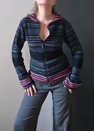 Striped vintage zipper knit with hood, marque: Vintage Dressing, état: Très bon état, taille: L / 40 / 12, 15,00 €, 16,45 € Protection acheteurs incluse