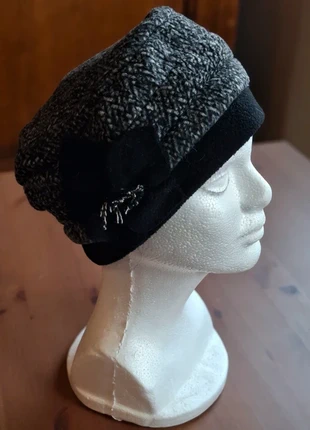 Joli béret/bonnet gris chiné et noir en laine - Taille 58, état: Très bon état, taille: 58, 4,00 €, 4,90 € Protection acheteurs incluse