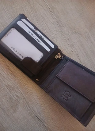 Nieuw " lederen portemonnee kleur bruin, merk: Echt Leder, staat: Nieuw met prijskaartje, € 12,50, € 13,83 inclusief Kopersbescherming