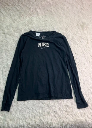 Sweatshirt Nike vintage negra y2k s 266, brand: Nike, condizioni: Ottime, taglia: S, €10.00, €11.20 include la Protezione acquisti