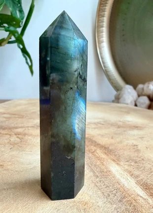 Labradoriet toren, marque: Earth, état: Neuf sans étiquette, 11,00 €, 12,25 € Protection acheteurs (Pro) incluse