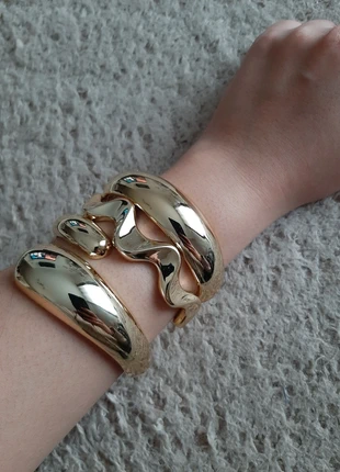 Trio de Bracelets Dorés en Résine – Style Chic & Moderne, marca: Zara, estado: Novo sem etiquetas, €8.50, €9.63 inclui Proteção do Comprador