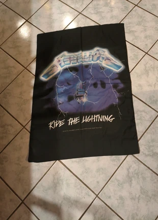Drapeau metallica ride the lightning, marque: Metallica, état: Très bon état, 15,00 €, 16,45 € Protection acheteurs incluse