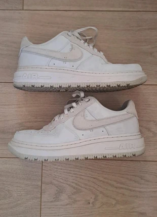 Air force 1 luxe Nike, marke: Nike, zustand: Gut, größe: 44, 27,88 €, 29,97 € inklusive Vinted-Käuferschutz