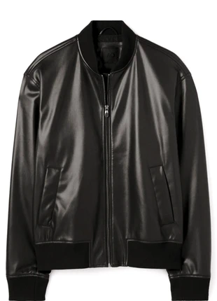 Blouson noir synthétique taille L, état: Très bon état, taille: L, 39,99 €, 42,69 € Protection acheteurs incluse