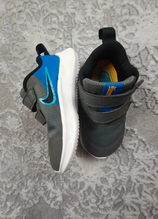 Baskets Nike Star Runner 3 - Taille 23,5 - Bon état, marque: Nike, état: Très bon état, taille: 23, 6,99 €, 8,04 € Protection acheteurs incluse