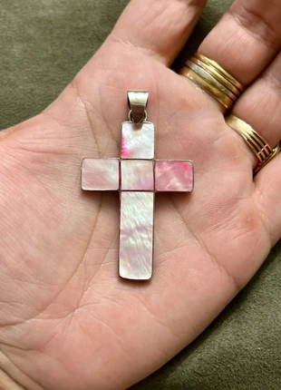 Pendentif croix en argent massif et nacre teintée, marca: Argent, estado: Muito bom, €24.95, €26.90 inclui Proteção do Comprador Pro