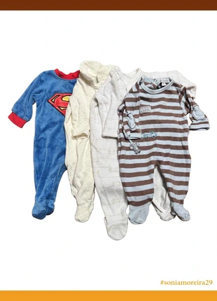 Baby Sleepsuit Set 4 Pieces– Size 0–1 Month, marca: Variadas., estado: Muito bom, tamanho: Até 1 mês / 50 cm, €5.00, €5.95 inclui Proteção do Comprador