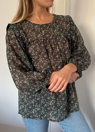Haut blouse ikks taille 36 38 motif fleuri, brand: IKKS, condition: Very good, size: S / 36 / 8, €35.00, €37.45 includes Buyer Protection