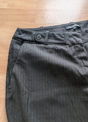 Pantalon taille basse à fines rayures gris anthracite, marca: Etam, estado: Muito bom, tamanho: XL / 42 / 14, €5.00, €5.95 inclui Proteção do Comprador