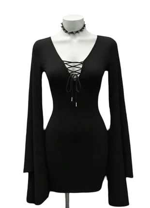 Robe de soirée style gotique noir, marque: Aesthetic, état: Neuf sans étiquette, taille: S / 36 / 8, 29,99 €, 32,19 € Protection acheteurs incluse